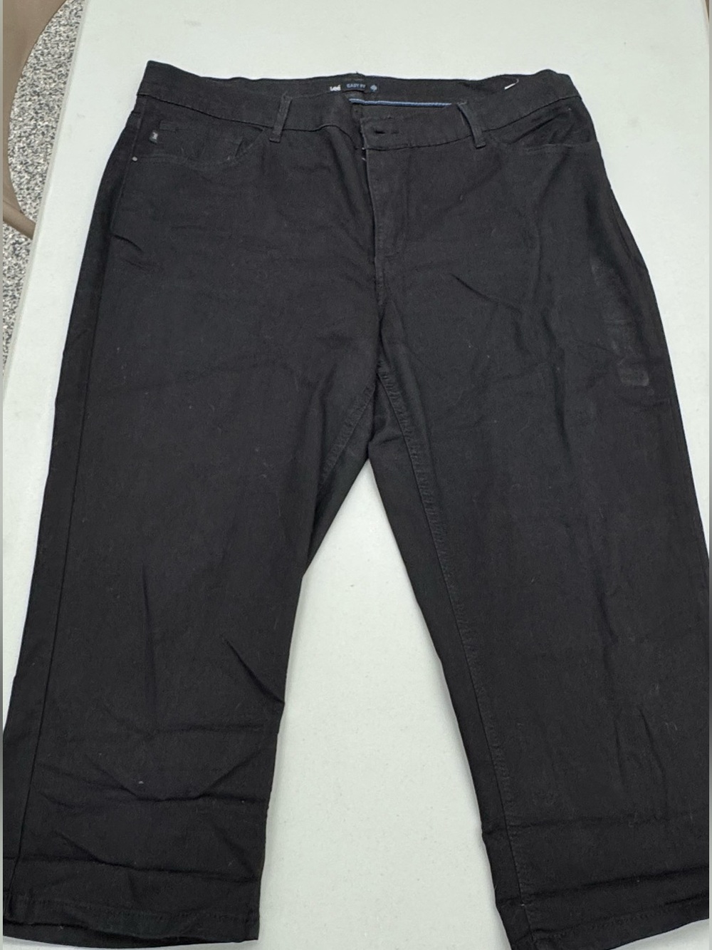 Lee Women’s Easy Fit Black Capris Pants size 18W Meduim